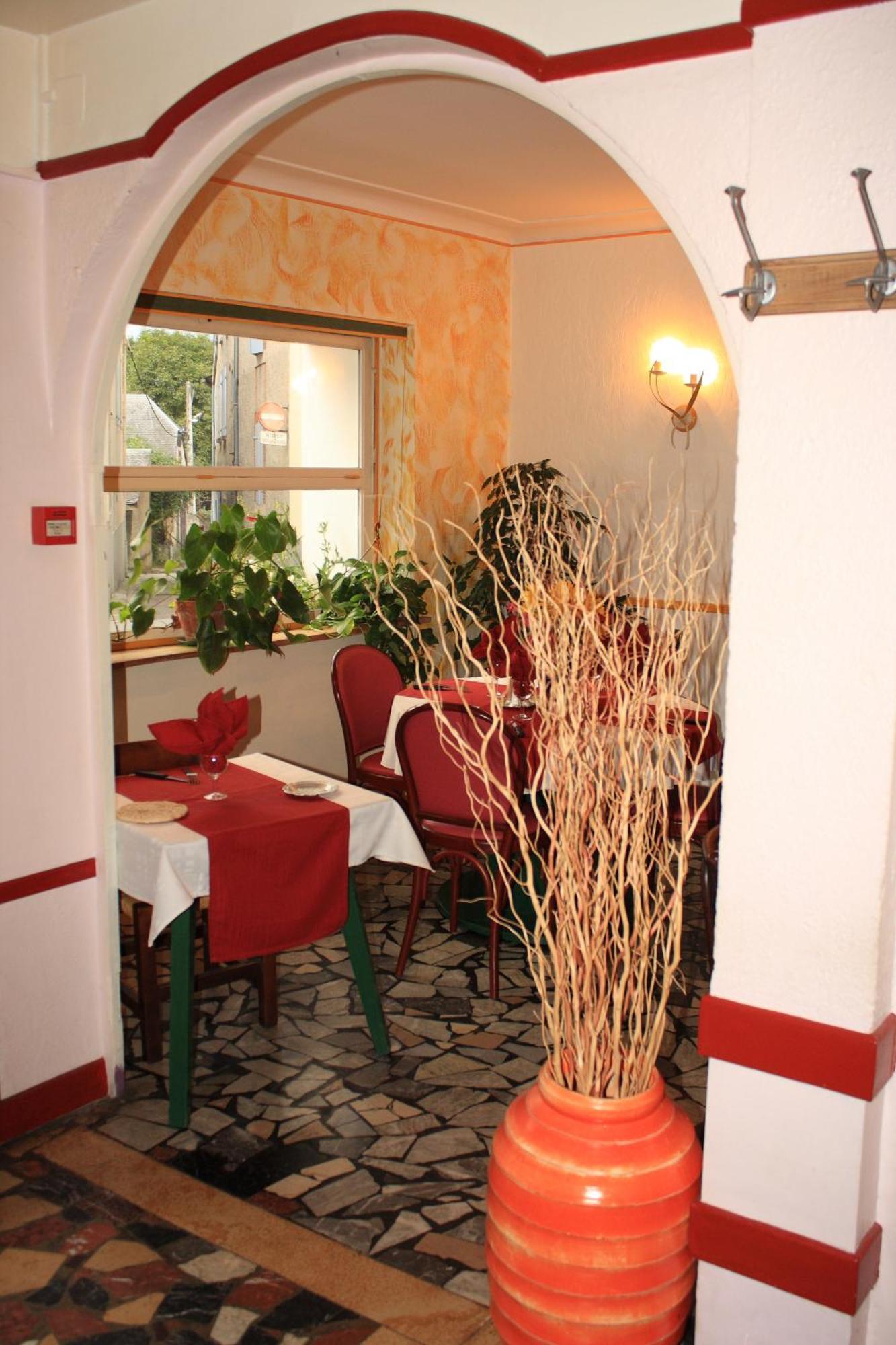 Hotel Le Bearn Bagnères-de-Bigorre Exterior foto